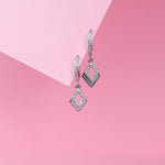 Load image into Gallery viewer, Diamond-Cut Bali Earrings