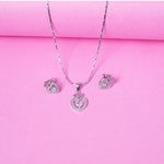 Load image into Gallery viewer, Queen of Hearts Pendent Set