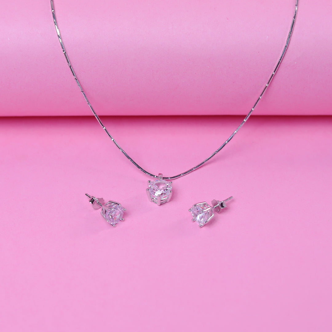 Round Solitaire Pendant Set